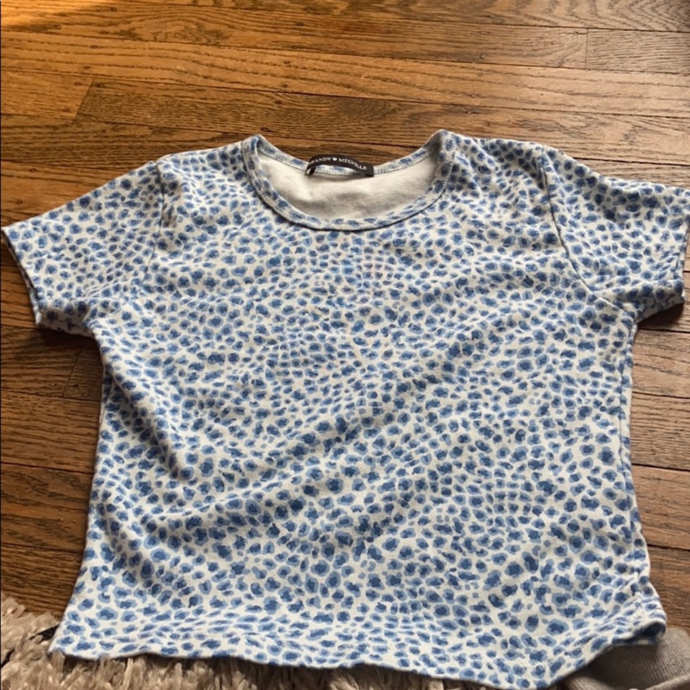 adorable brandy melville leopard print crop top